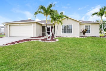 1223 NW 9TH AVE Cape Coral, FL 33993